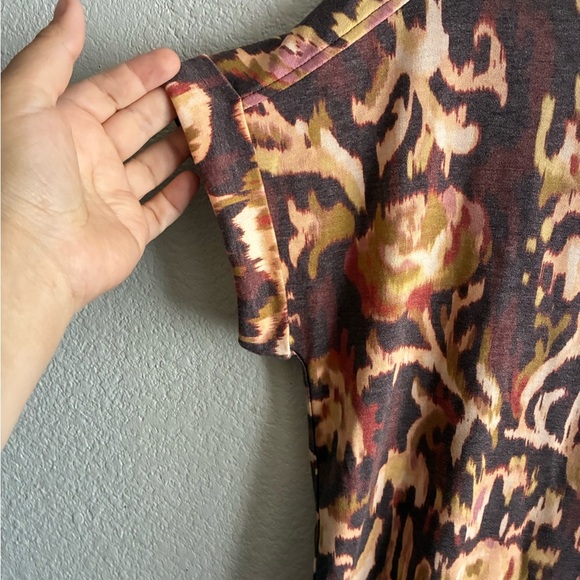 Cupio Women's Brown Short Cuff Sleeve Tee - Picture 4 of 11